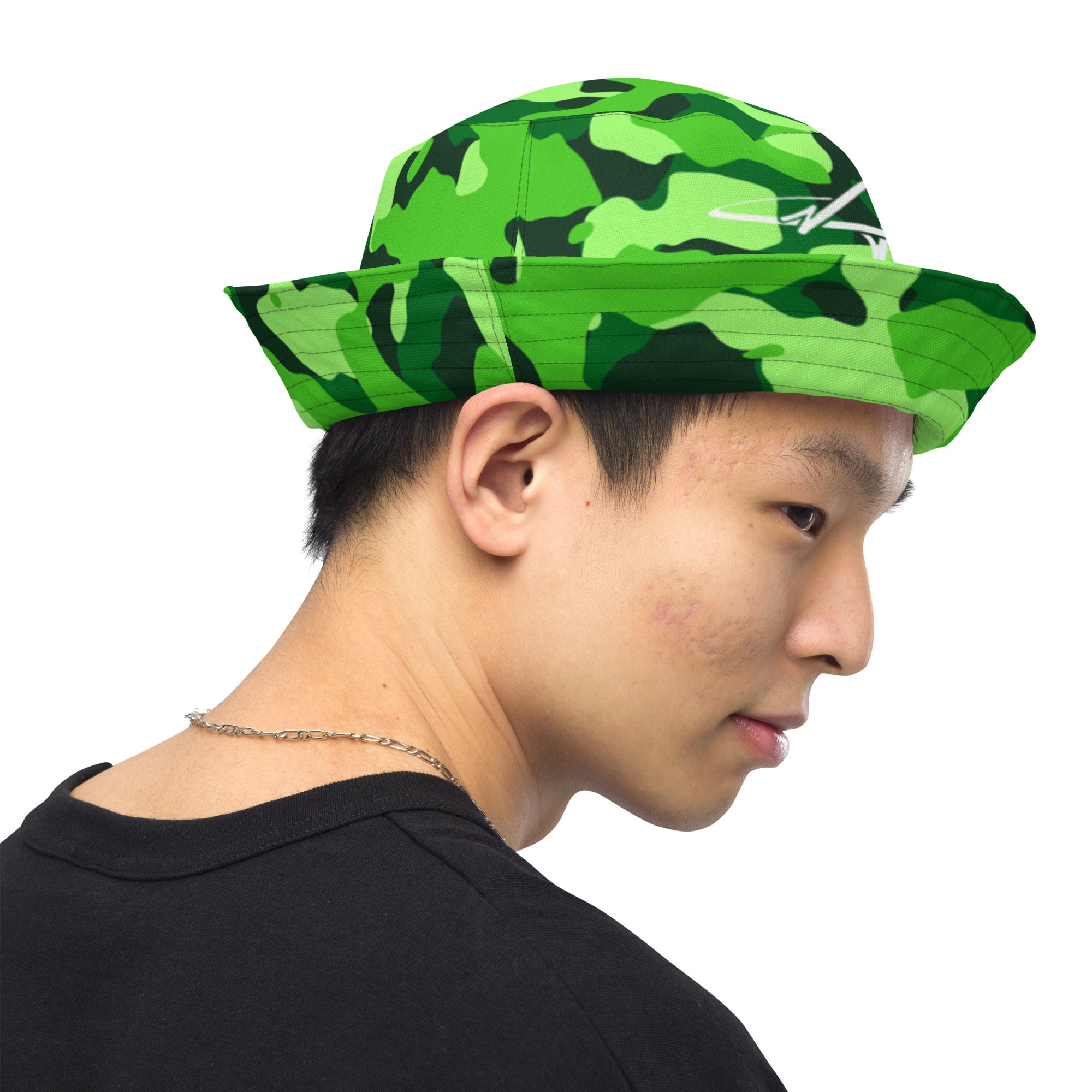 Reversible bucket hat